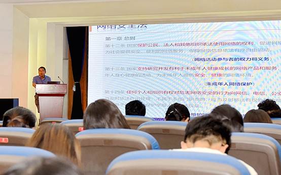 http://news.gsau.edu.cn/__local/F/27/DA/AF03DE307AB3C8F067874BD9181_56DB5C58_3F575.jpg